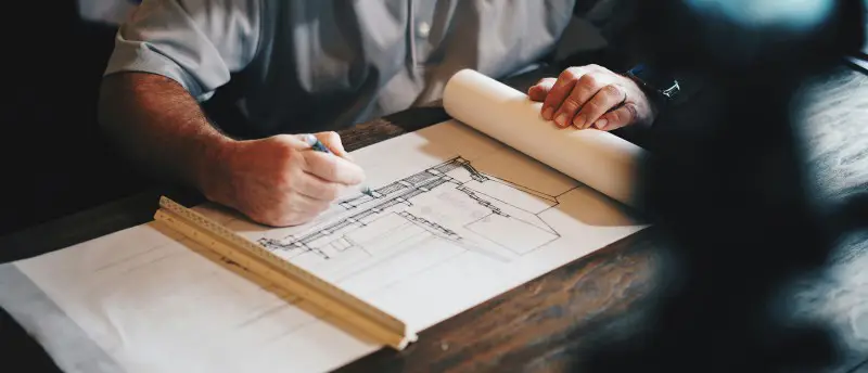 daniel mccullough HtBlQdxfG9k unsplash